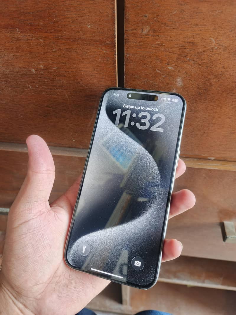 Apple iPhone 15 Pro Max 1