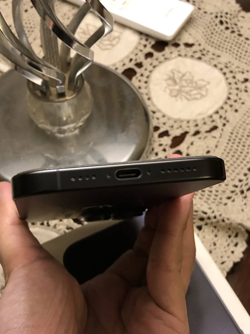 Apple iPhone 16 Pro Max 3