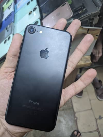 Apple iPhone 7