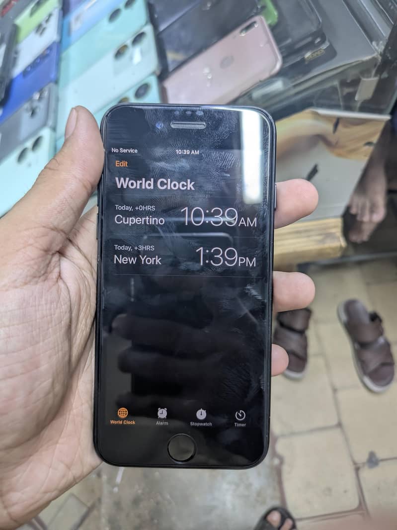 Apple iPhone 7 2