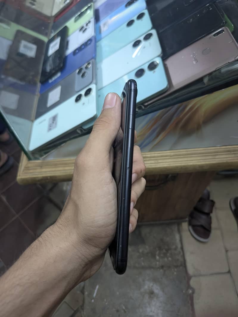 Apple iPhone 7 4