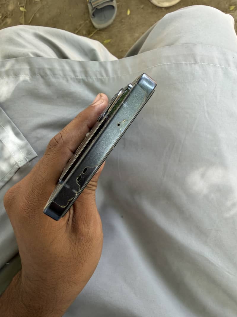 Infinix Note 40 4