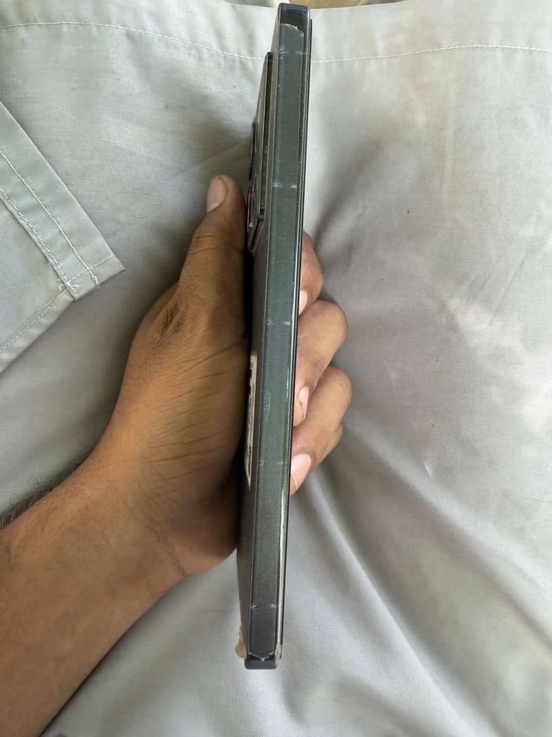 Infinix Note 40 5