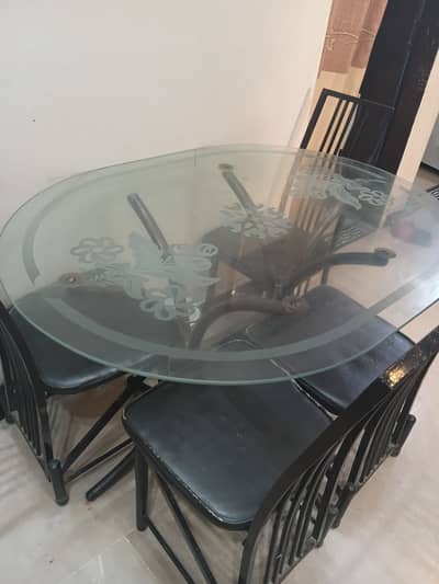 Used Dinning Table with 4 Chairs