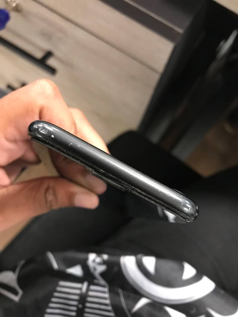 Apple iPhone 7 1