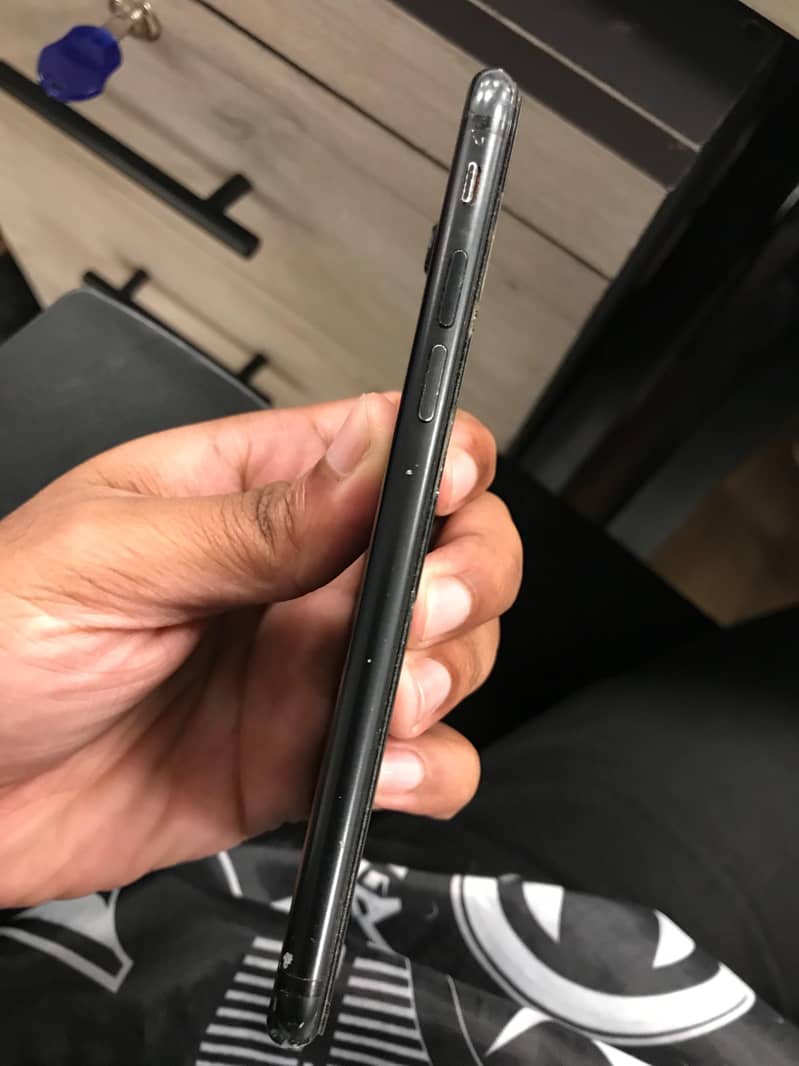 Apple iPhone 7 2