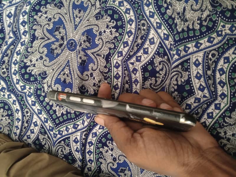 Apple iPhone X 2