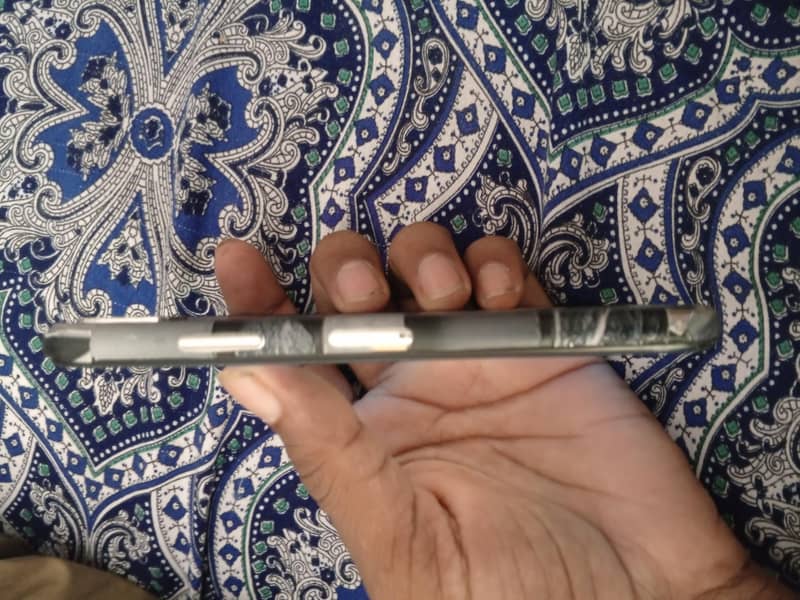 Apple iPhone X 3