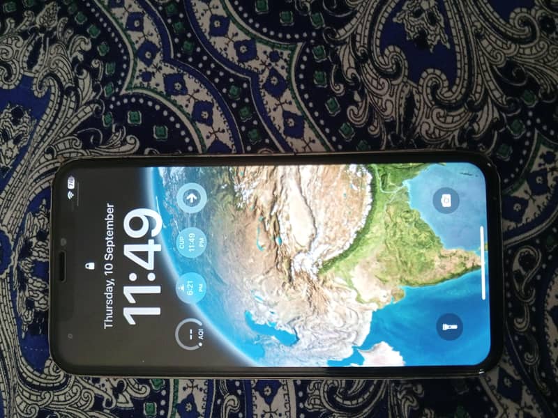Apple iPhone X 4