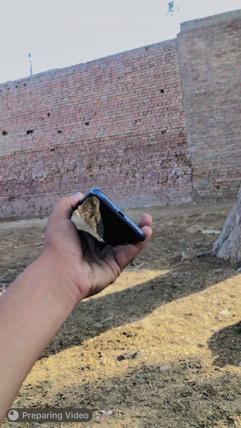Apple iPhone 11 2