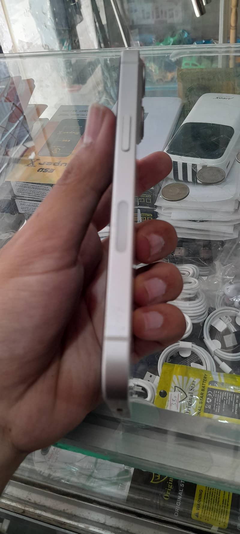 Apple iPhone 13 1