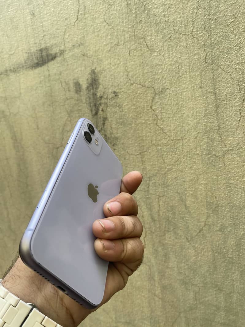 Apple iPhone 11 0
