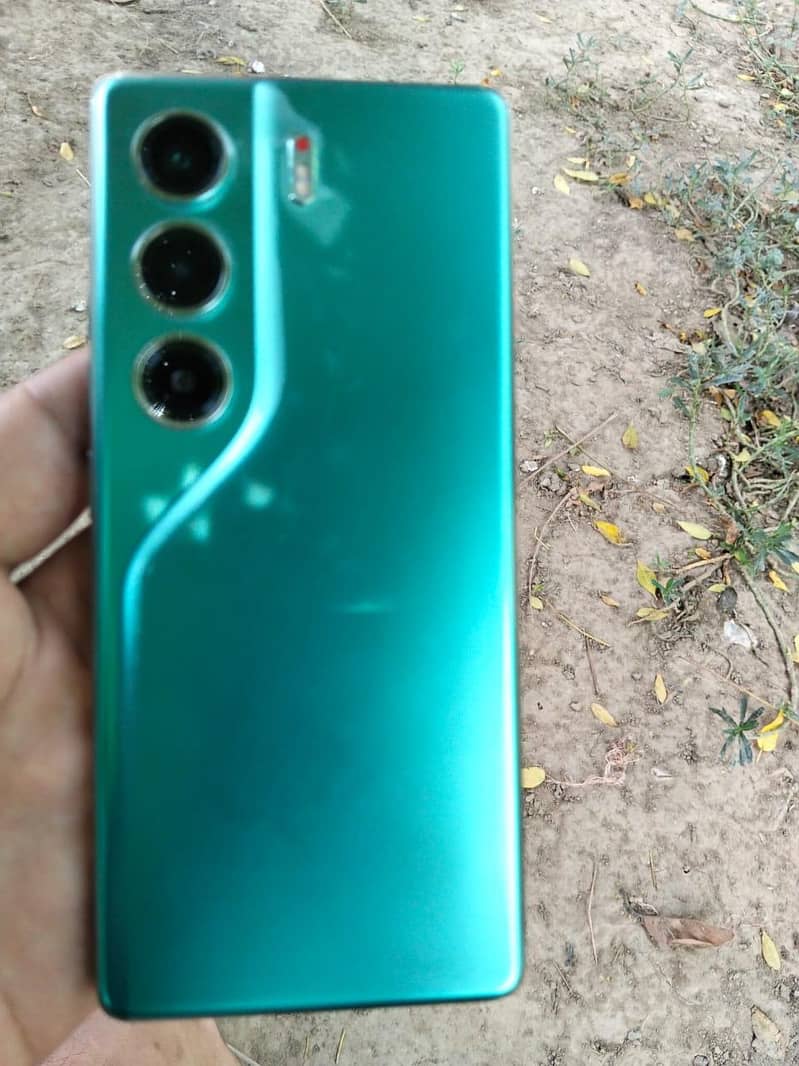Tecno CAMON 40 5