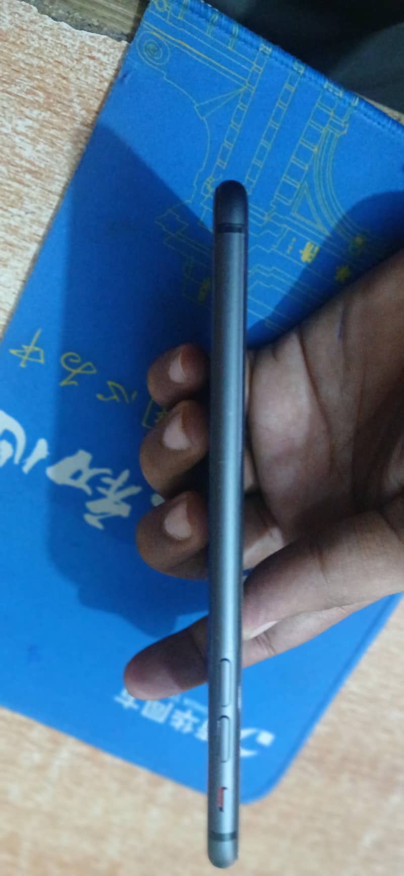 Apple iPhone 8 Plus 2