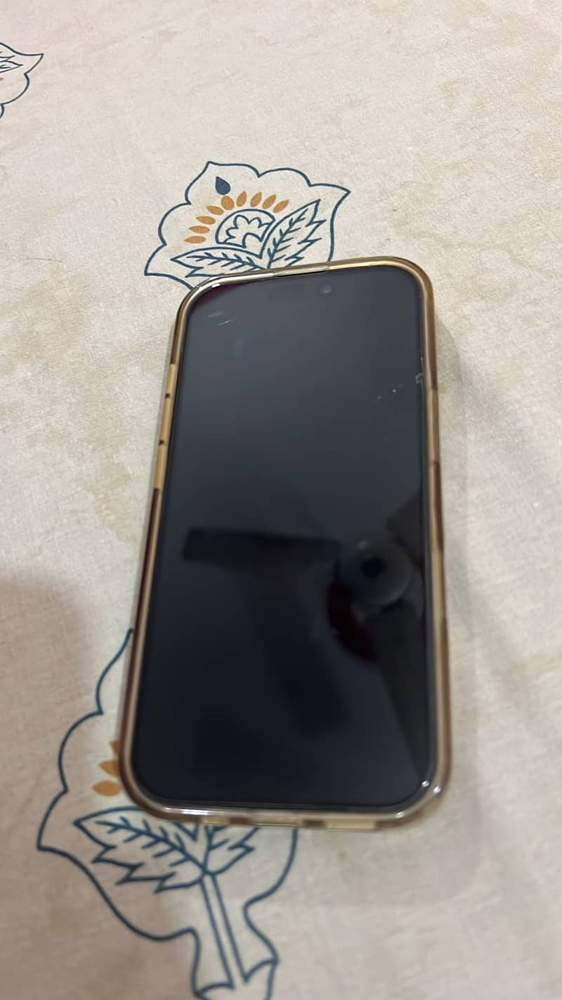 Apple iPhone 16 Pro 4