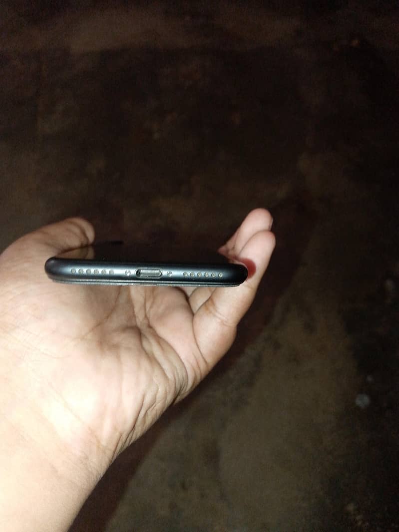 Apple iPhone 7 1