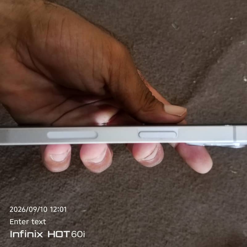 Apple iPhone 14 1