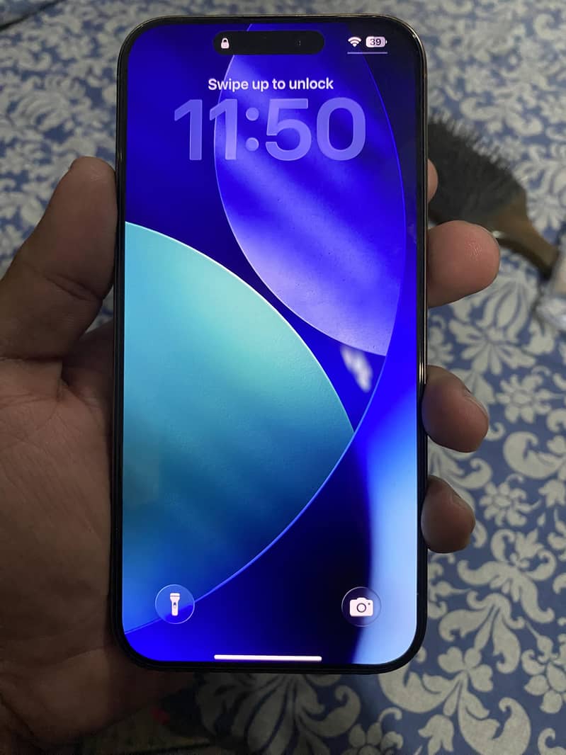 Apple iPhone 16 Pro Max 3