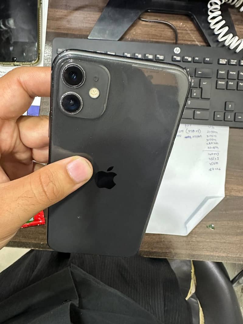 Apple iPhone 11 0