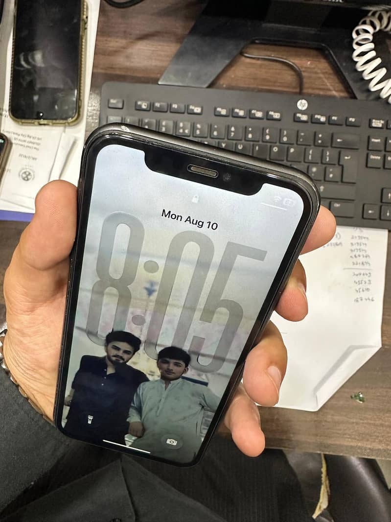 Apple iPhone 11 5