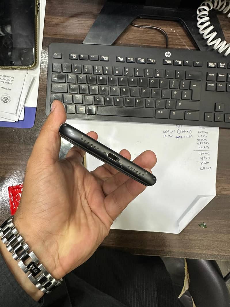 Apple iPhone 11 6