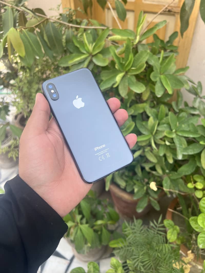 Apple iPhone X 0