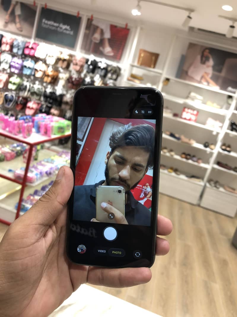 Apple iPhone 11 5