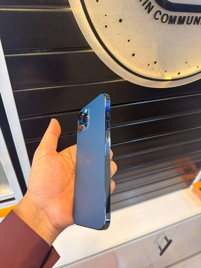 Apple iPhone 12 Pro Max 1
