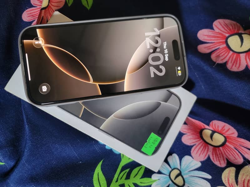 Apple iPhone 16 Pro 0