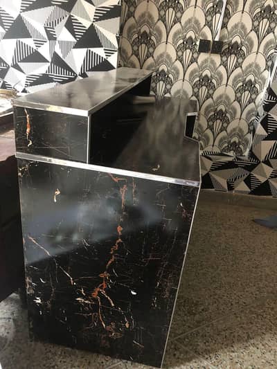 PC Table For Sale 5/5
