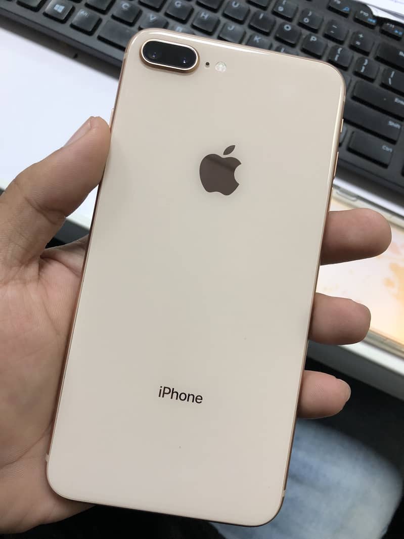 Apple iPhone 8 Plus 0