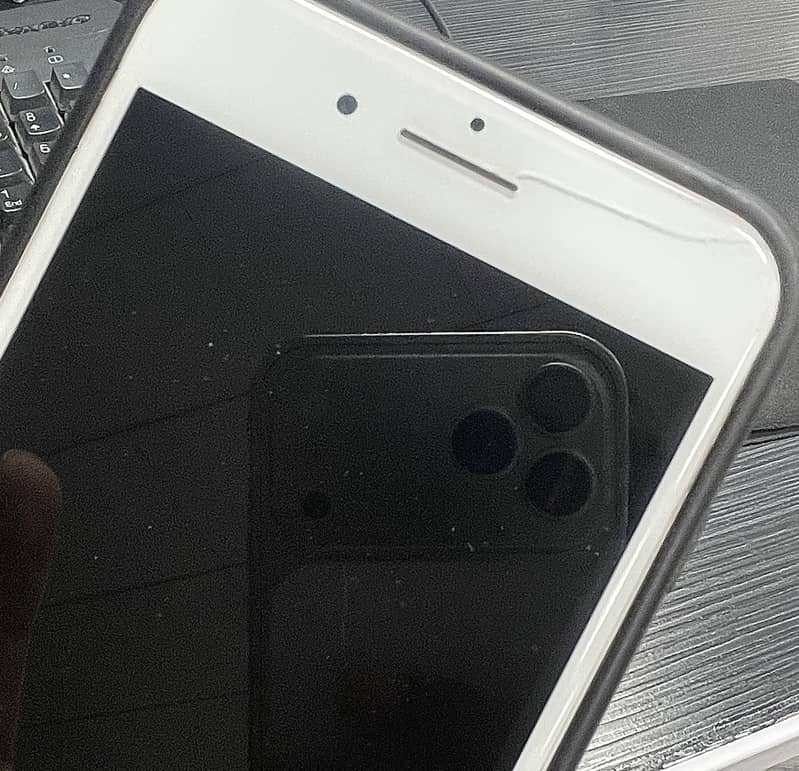 Apple iPhone 8 Plus 2