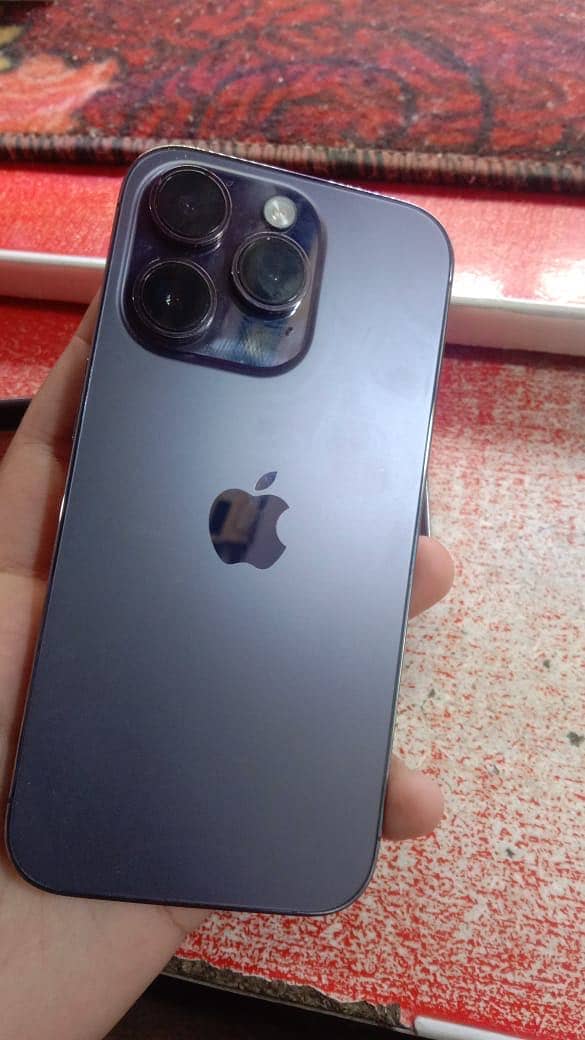 Apple iPhone 14 Pro 0