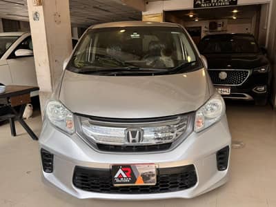 Honda Freed hybrid 2012 Model
