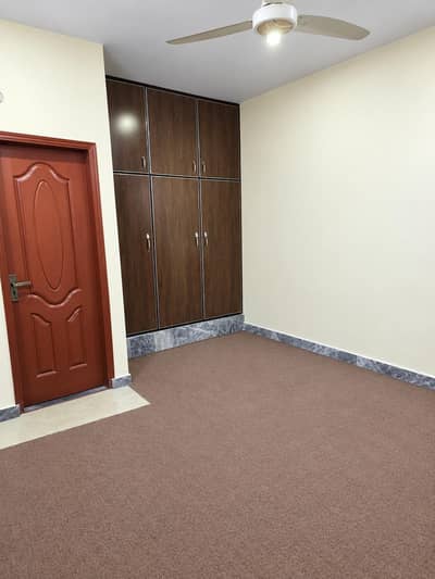 A room available for rent