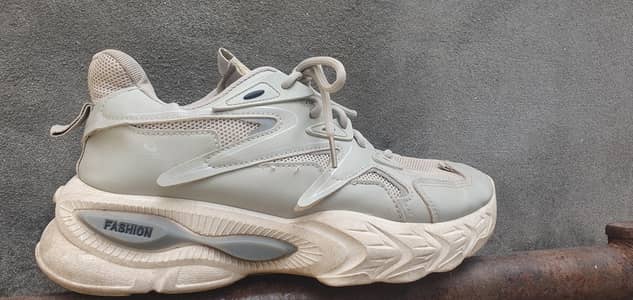 sneakers condition 10/10 exchange