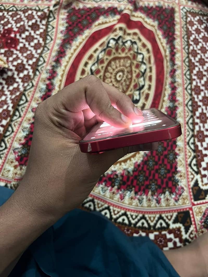 Apple iPhone 13 3