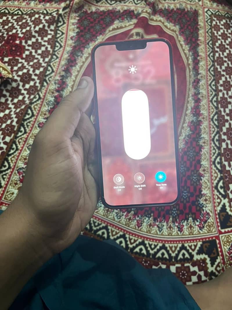Apple iPhone 13 7