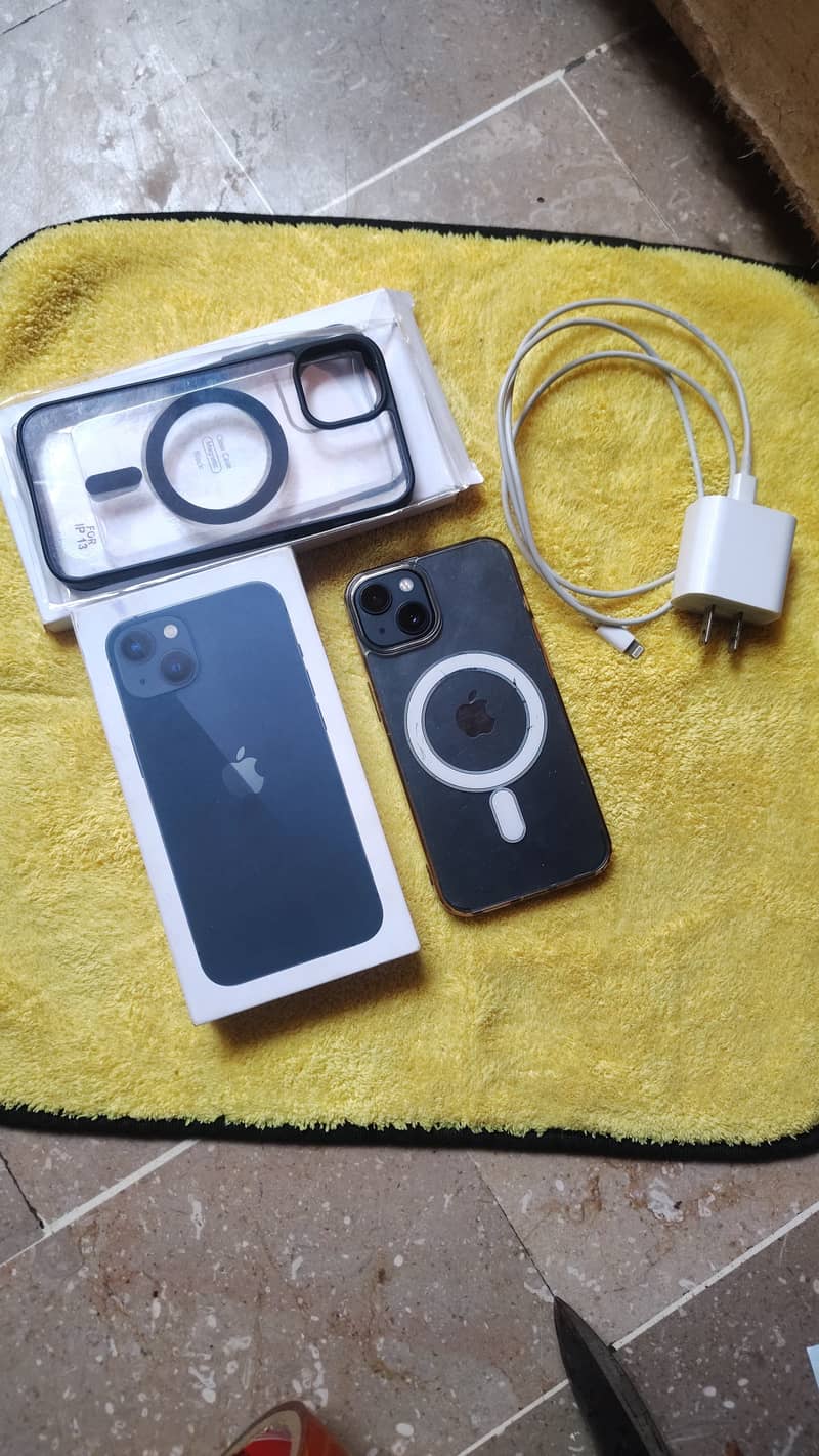 Apple iPhone 13 0