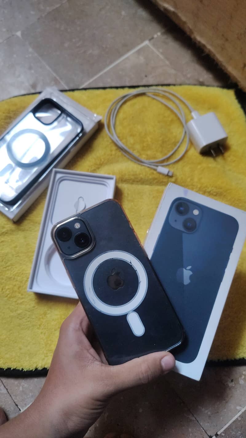 Apple iPhone 13 18