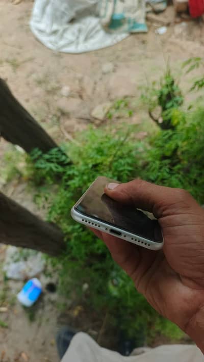 Apple iPhone SE