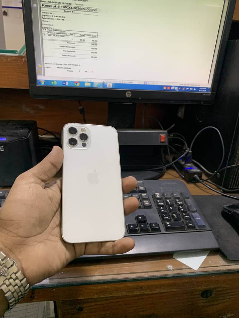 Apple iPhone 12 Pro 1