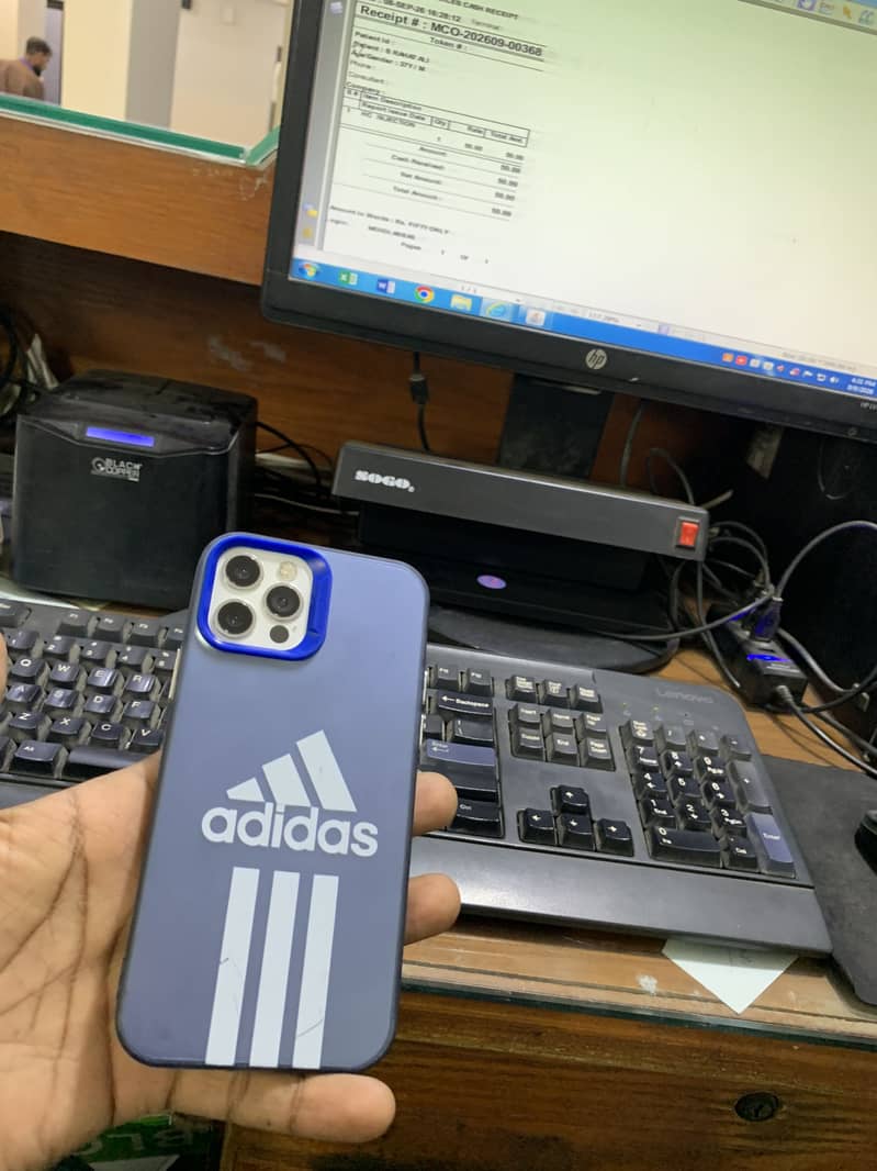 Apple iPhone 12 Pro 4