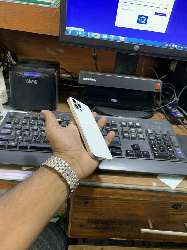 Apple iPhone 12 Pro 6