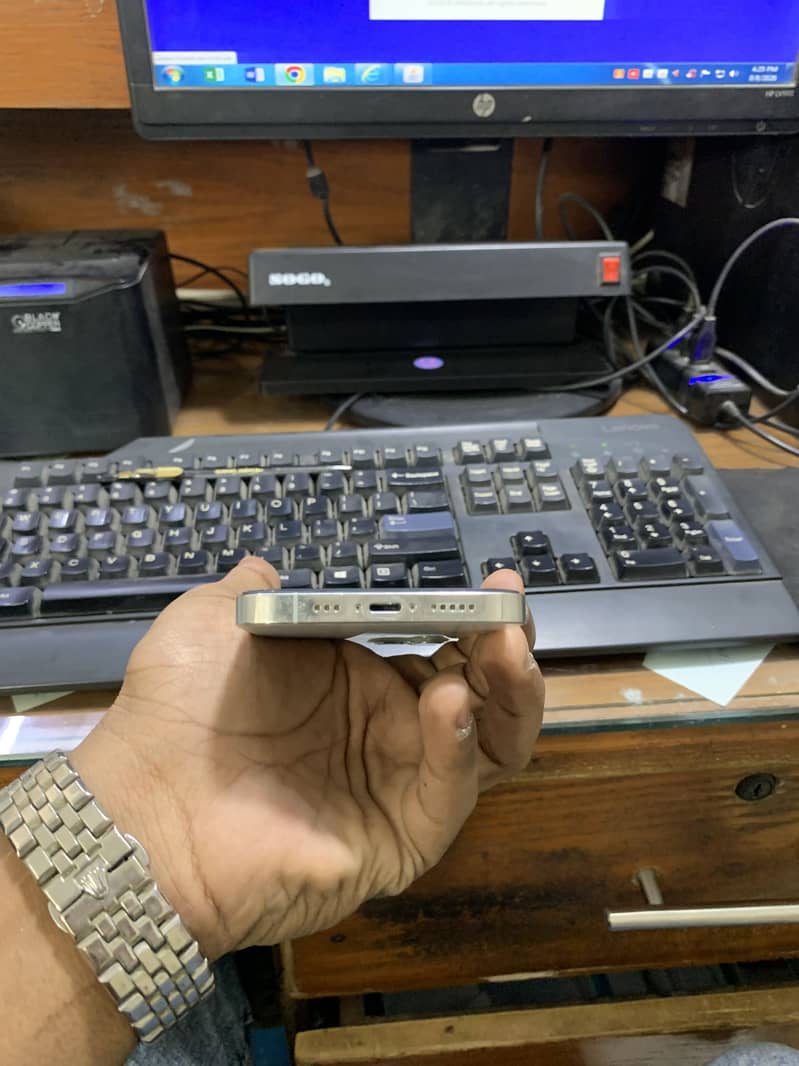 Apple iPhone 12 Pro 7