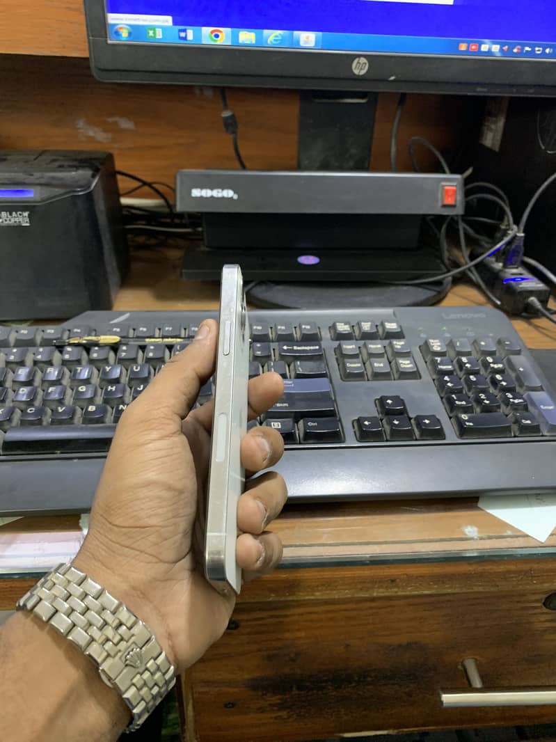 Apple iPhone 12 Pro 13