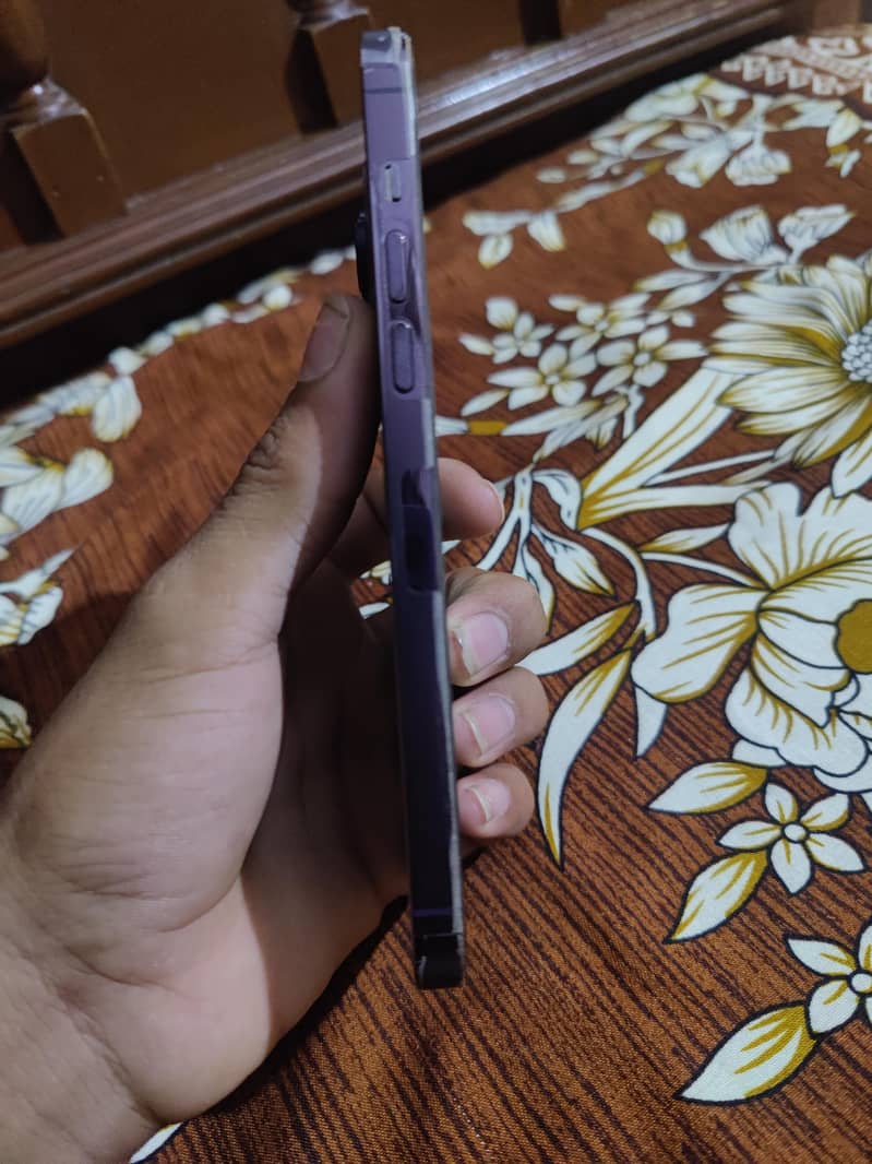 Apple iPhone 14 Pro Max 1