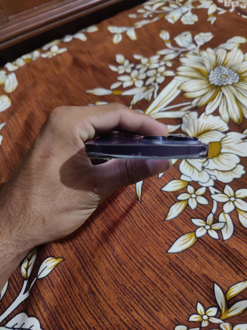 Apple iPhone 14 Pro Max 5