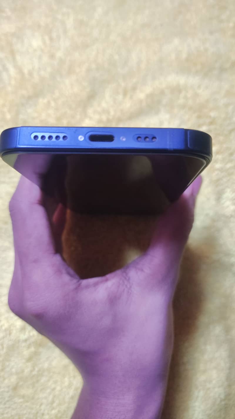 Apple iPhone 13 1