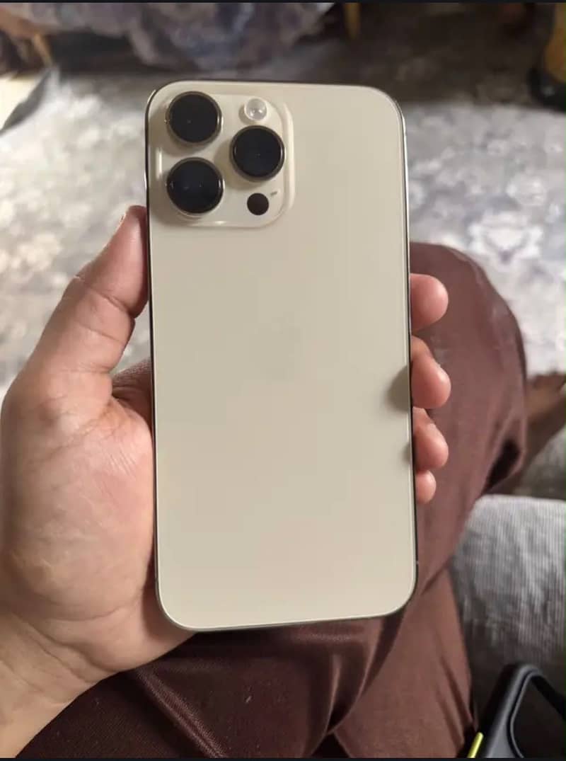 Apple iPhone 14 Pro Max 1